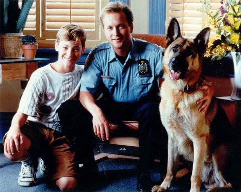A Volta de Rin Tin Tin - Um Matador entre Nós<br><small>A Killer Among Us (1990)</small>